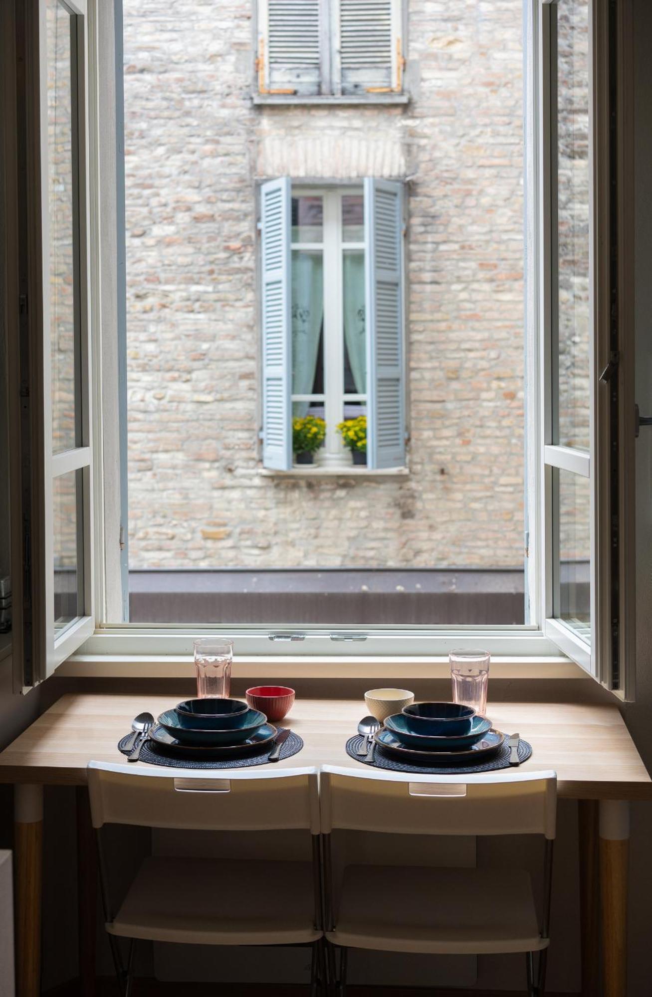 Freedom Suites Parma Buitenkant foto
