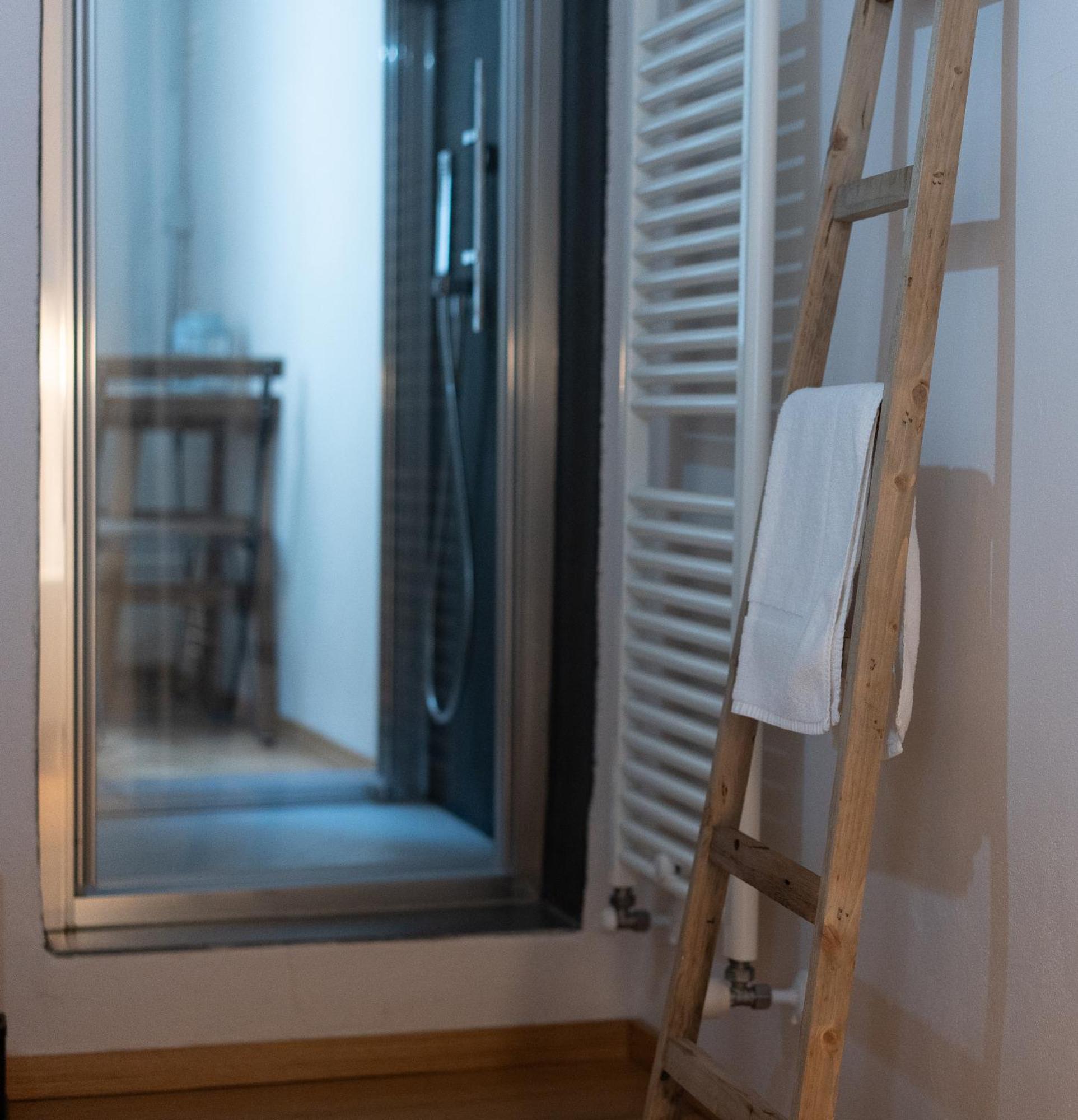 Freedom Suites Parma Buitenkant foto